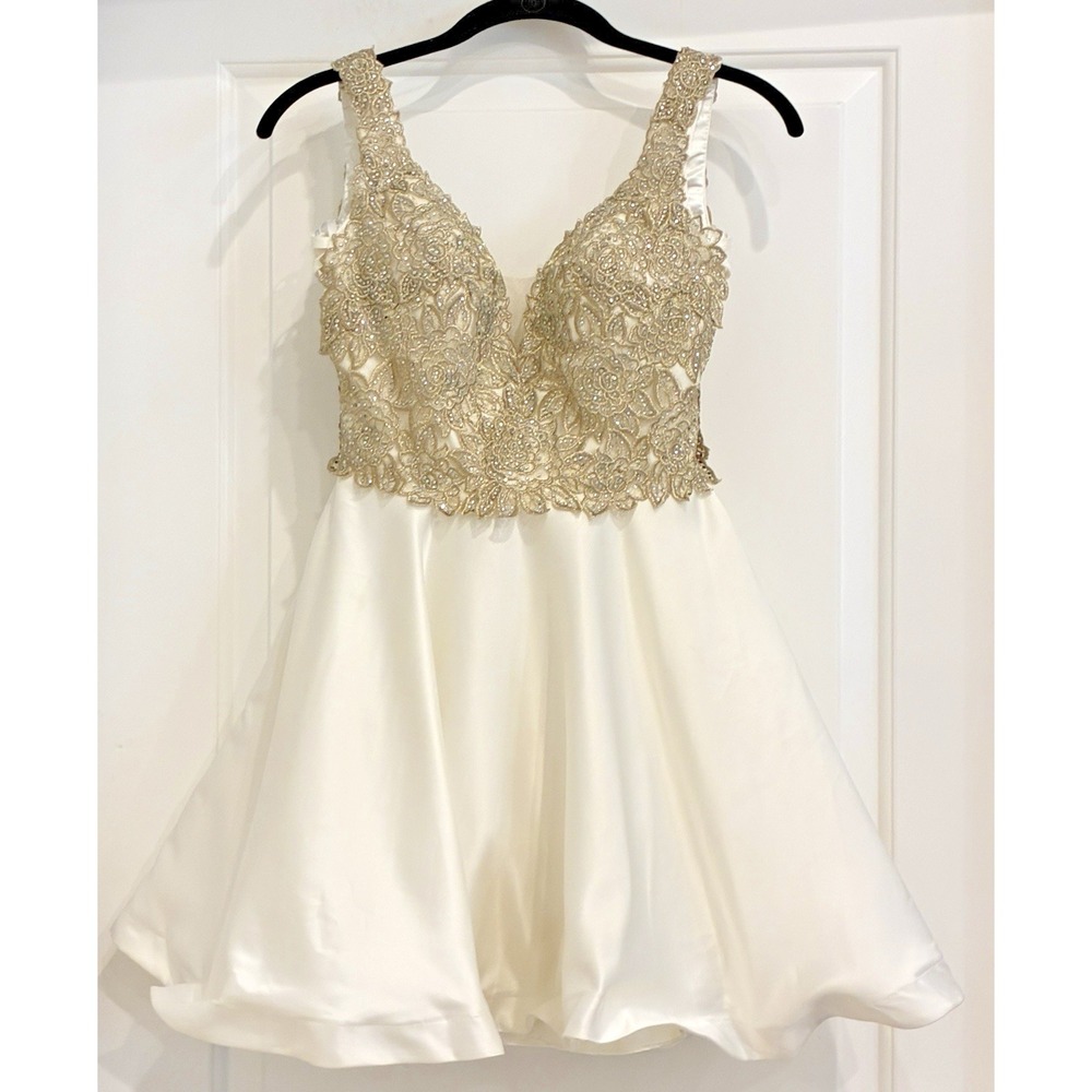 Camille La Vie Formal Fit Flare Dress Womens 2 Ivory Gold Lace Sequin Homecoming